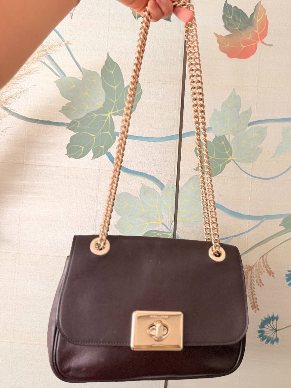 [READ DESCRIPTION] Coach Burgundy Leather Gold Chain Shoulder Crossbody Bag
